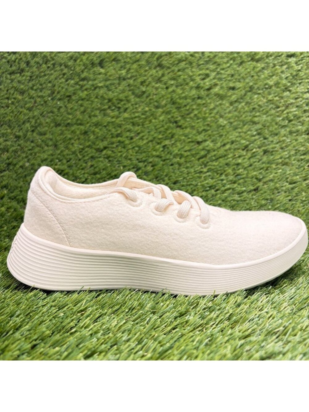 Allbirds Wool Runner 2 Womens Size 8 Ivory Athletic Running Shoes Sneakers